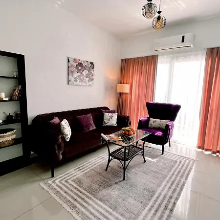 Nature View Flat With Terrace In Kyrenia * Kyrenia (Northern Cyprus)