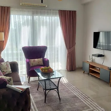 Nature View Flat With Terrace In Kyrenia *