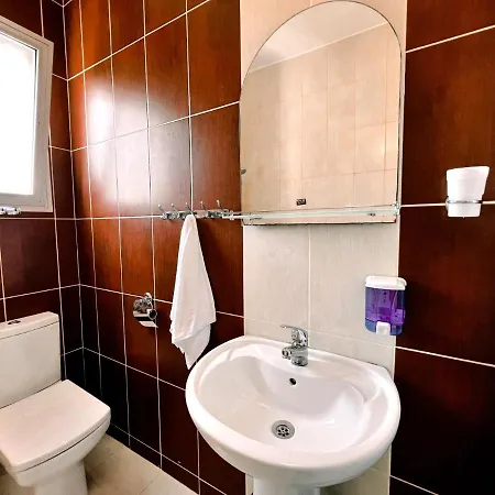 Nature View Flat With Terrace In Kyrenia Daire *